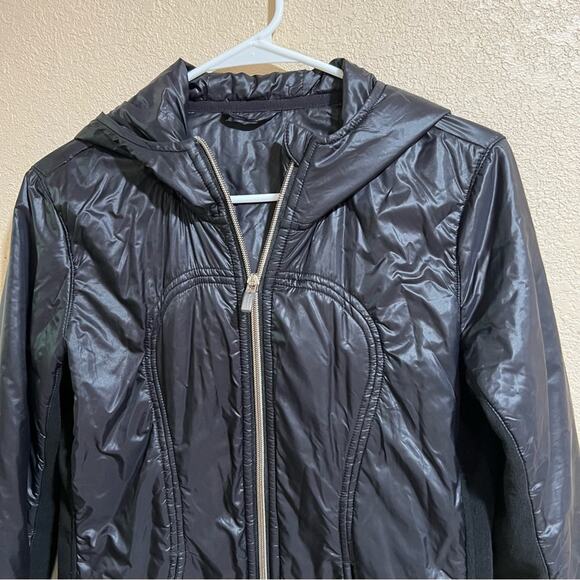 Lululemon UBA Puffer Hoodie Jacket in Lux Black 6 - Picture 3 of 10